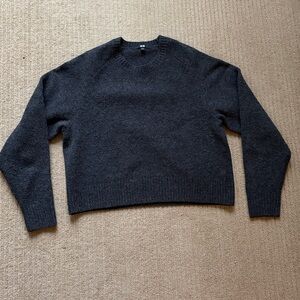 Uniqlo Soufflé Yarn Crew Neck Sweater, size XS, Dark Grey